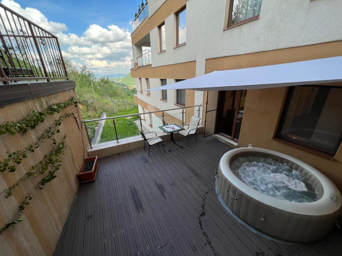 Coroni Studio With Jacuzzi Braşov Exteriör bild